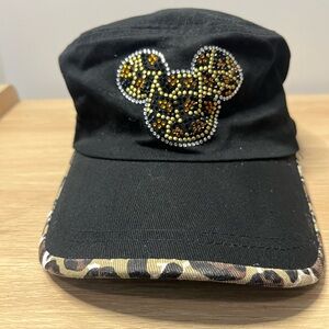 Disney Animal Kingdom hat Leopard print/black